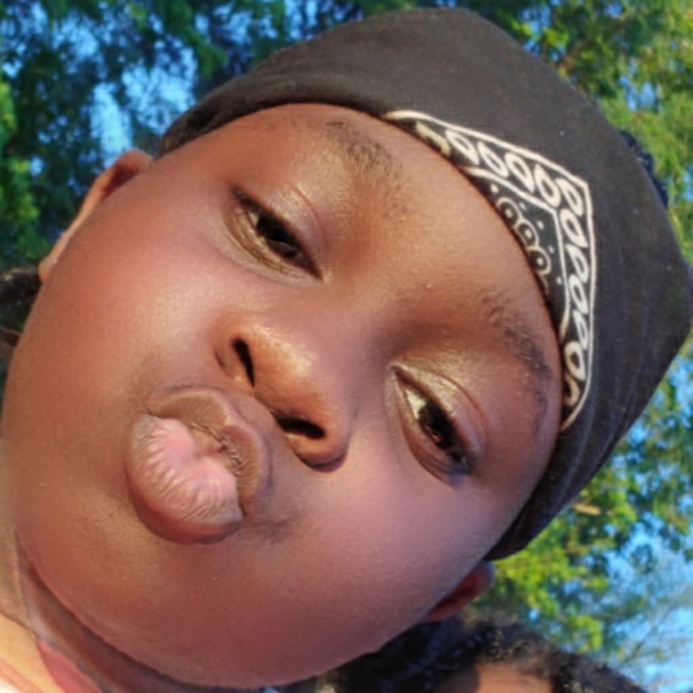 Meet your Posher, Trenesha